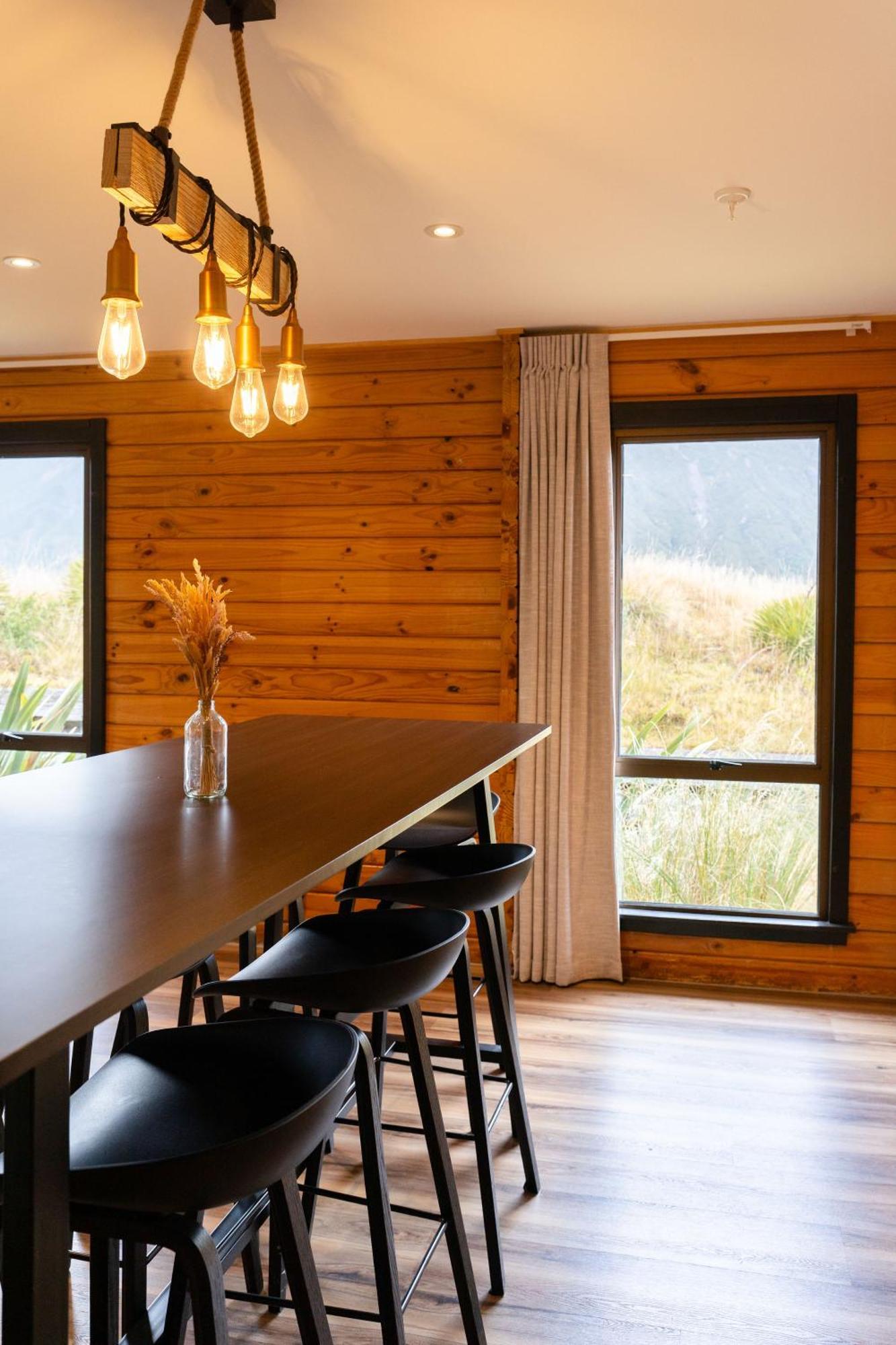 Хостел Haka House Aoraki Mt Cook Aoraki / Mount Cook Экстерьер фото