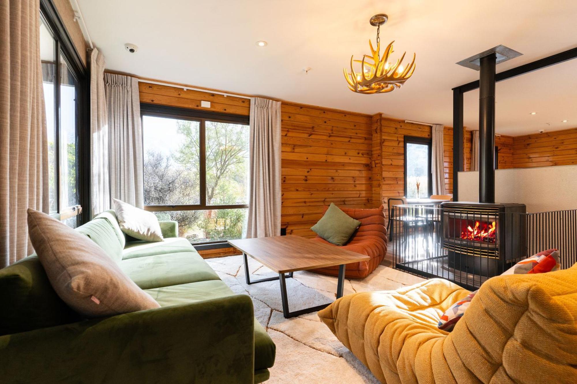 Хостел Haka House Aoraki Mt Cook Aoraki / Mount Cook Экстерьер фото