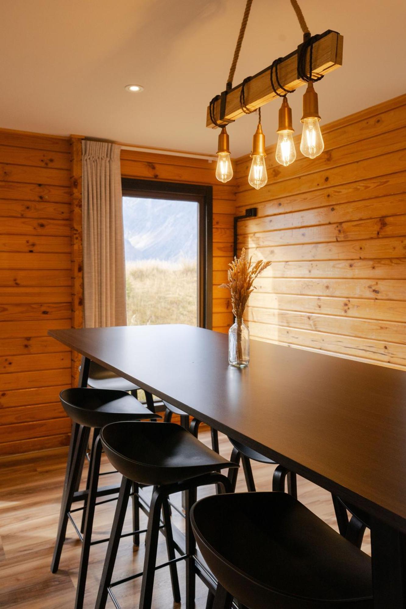 Хостел Haka House Aoraki Mt Cook Aoraki / Mount Cook Экстерьер фото